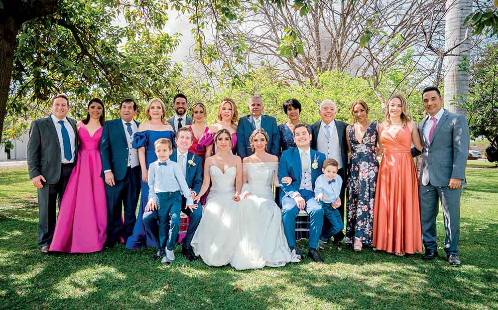 Guillermo Rodríguez, Fabiola Hernández, Guillermo Rodríguez, Alma Rosa de Rodríguez, Manuel Martínez, Maricely de Martínez, Maricely de Sierra, Pedro