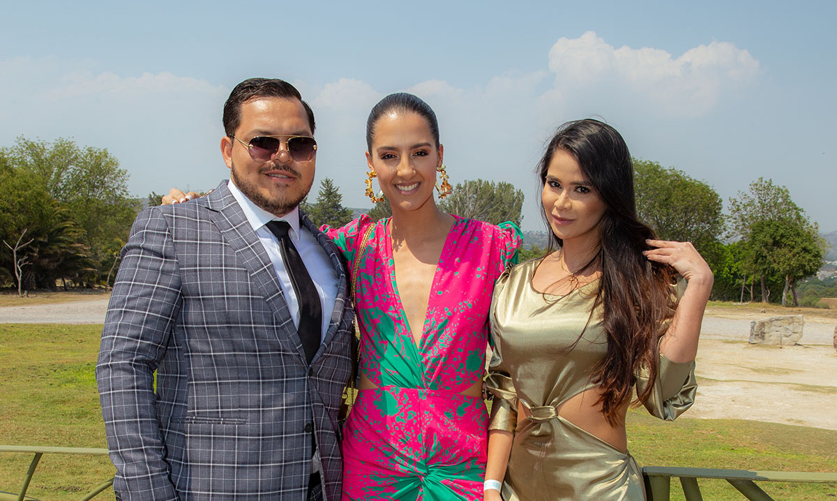 Manuel Álvarez, Juliana Soto e Isabella Gallego
