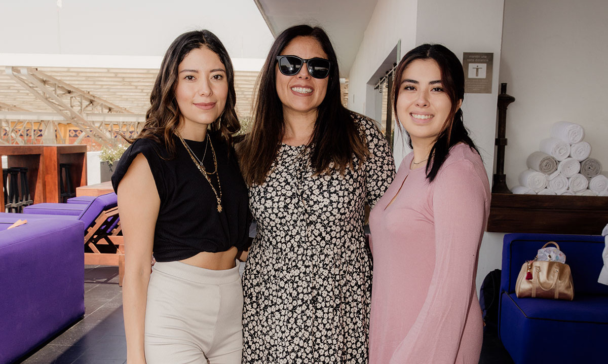 Vanesa Castro, Elena Rodríguez y Daniela Castro