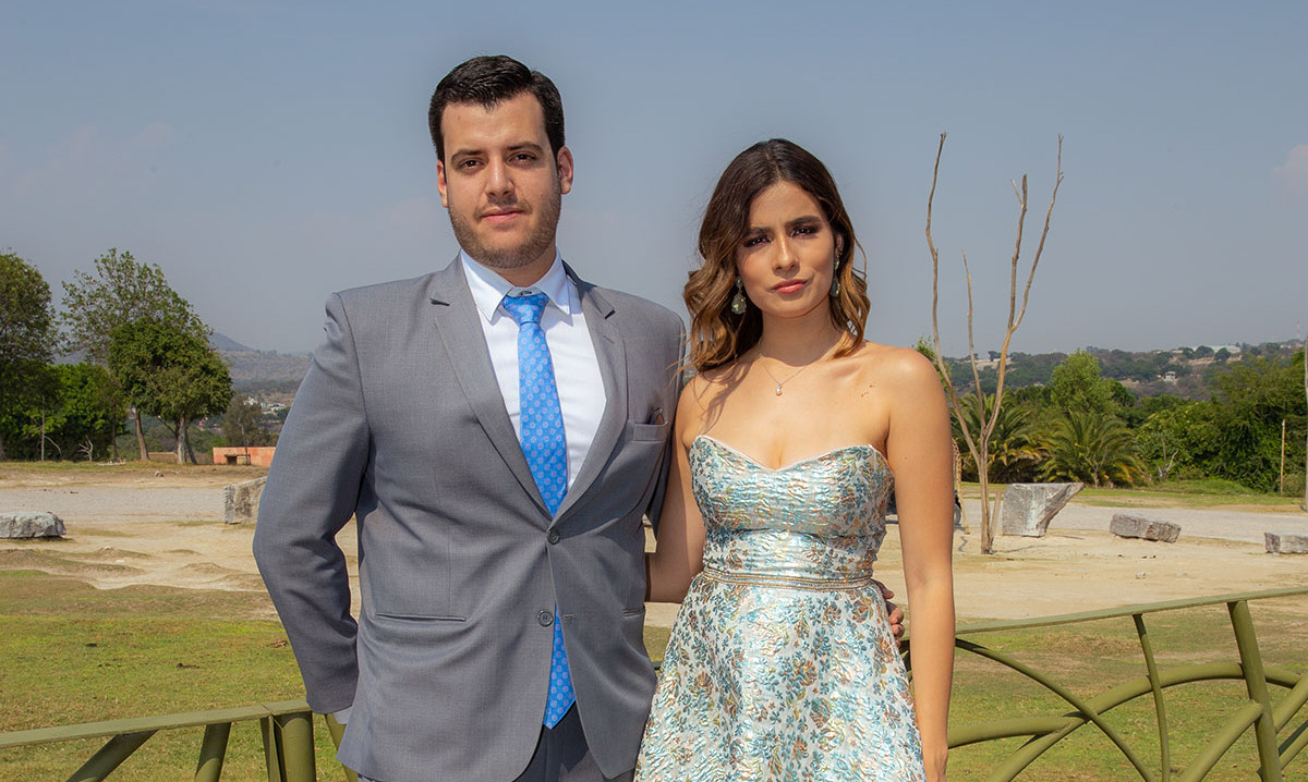 Alejandro Hernández Madrigal y Valeria Priego