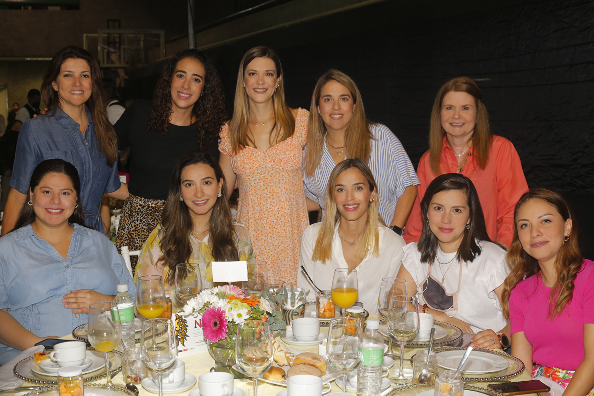 Amalia González, Sofía Jiménez, Natalia Martínez, Sofía Galán, Liliana Castañeda, Ximena De la Torre, Ivonne Coindreau, Sofía Rosas y Bárbara De la Pe