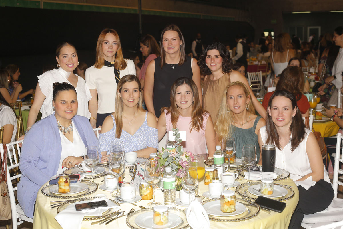 Ana Lourdes Silva, Yinel Fasci, Grace Guillén, Claudia Cárdenas, Balbina Fernández, Mariana Margáin, Mariana Garza y Anette Decanini