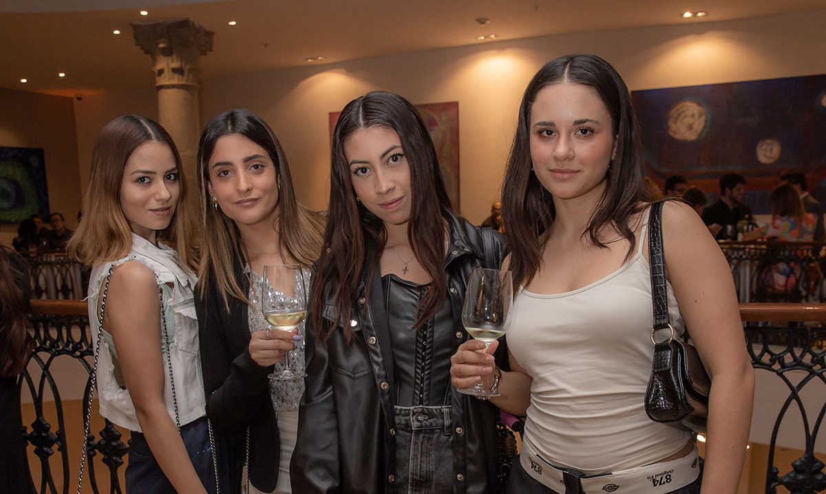 Mari José Nuño, Antoinette, Sofía Nuño y Isabella Camacho