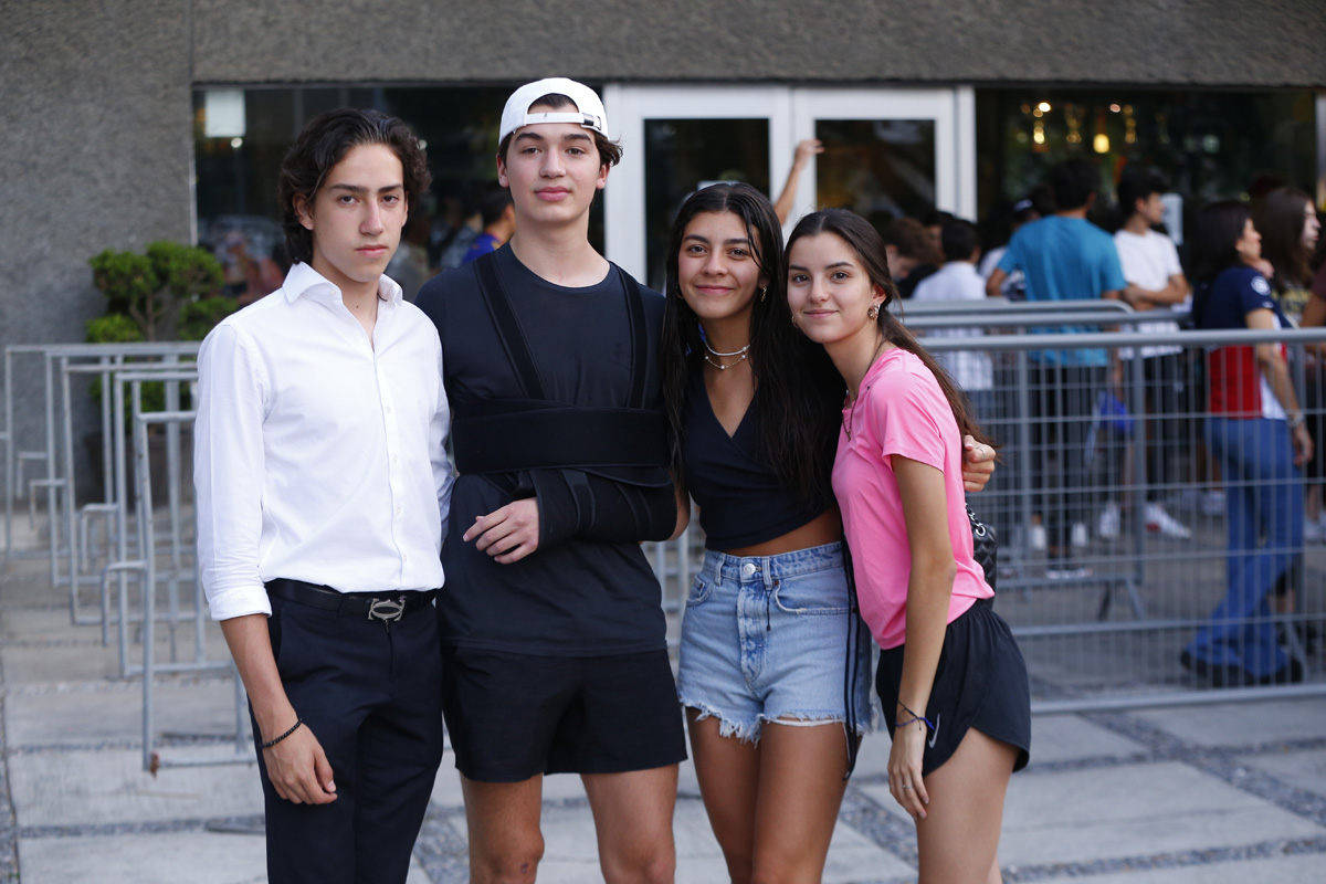 Fer Flores, Jerónimo Vargas, Lucía Blanco y Roberta Morales