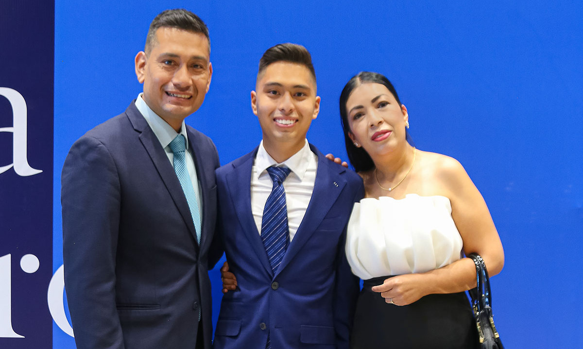 Abel Salgado, Jahir Salgado y Verónica Martínez