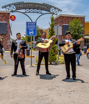 Celebran del Día de las Madres en Pabellón Cuemanco