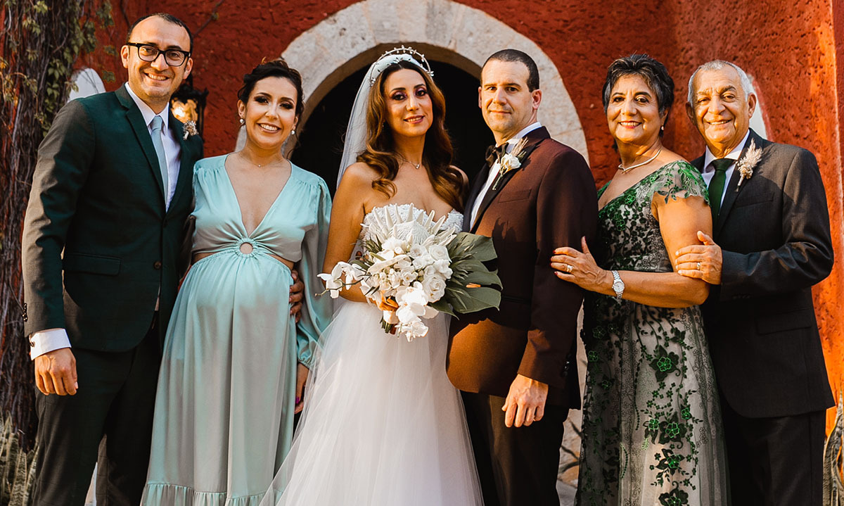 Julio Cornejo, Liz Landois, Laura Babault, Julien Babault, Laura Grimaldo y Marco Cornejo