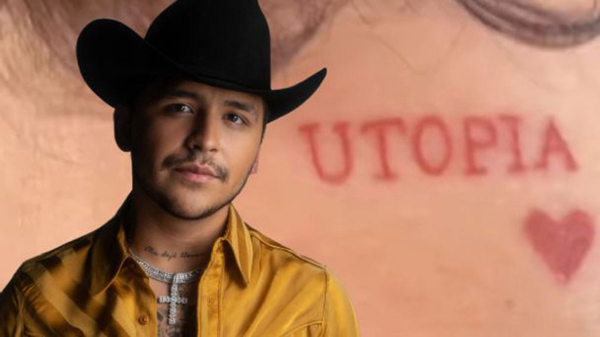 Christian Nodal olvida el escándalo con Belinda y presume nuevo tatuaje