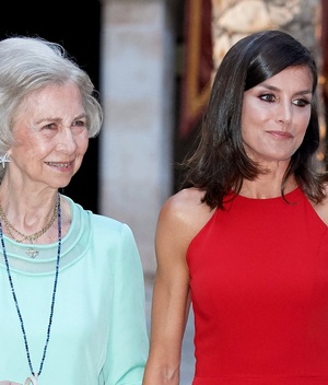 El día que la Reina Letizia casi explota contra su suegra, la Reina Sofía (Foto: Getty Images)