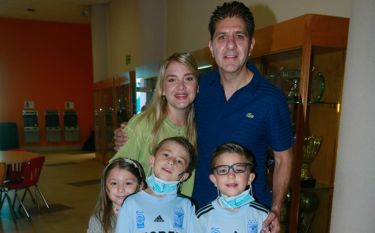 Franciela Petrocci, Hernán Reyes, Isabella Reyes, Hernán Reyes y Mateo Reyes