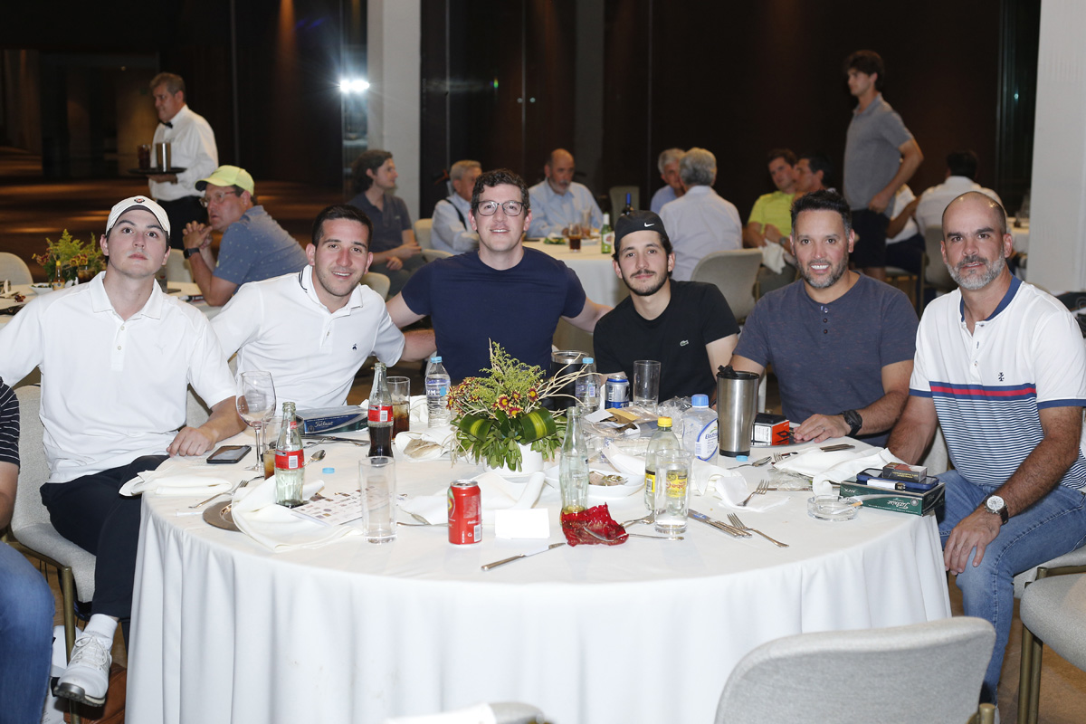 Gustavo González, Agustín Arce, Memo Bueno, Juan Ángel González, Fernando Solís y Pepe Solís