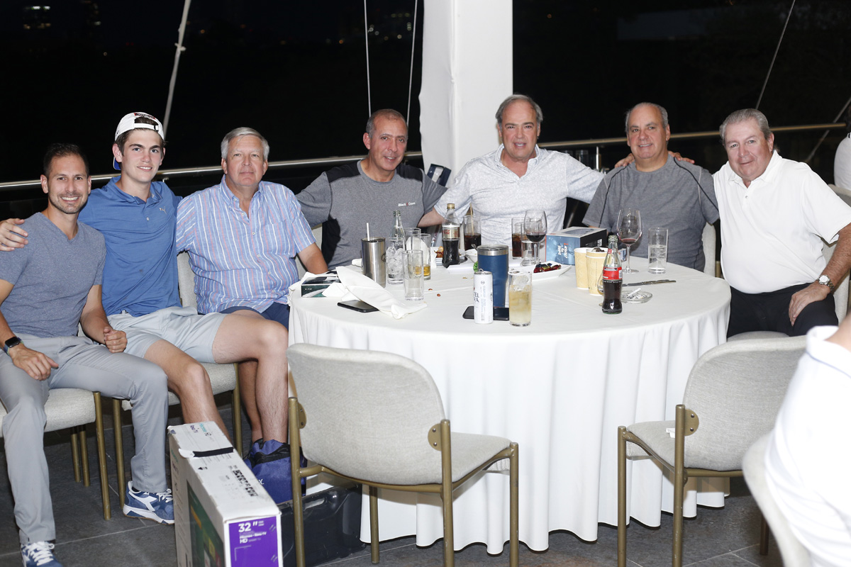 Rodolfo Hinojosa, Tony Pena, Alberto Bremer, Daniel Elizondo, Carlos Guerra, Hernán Marcos y Benito M. Flores