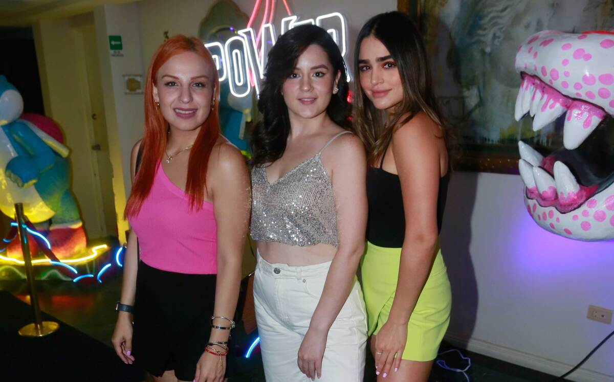 Samantha Covarrubias, Carolina Rios y Dany Villa