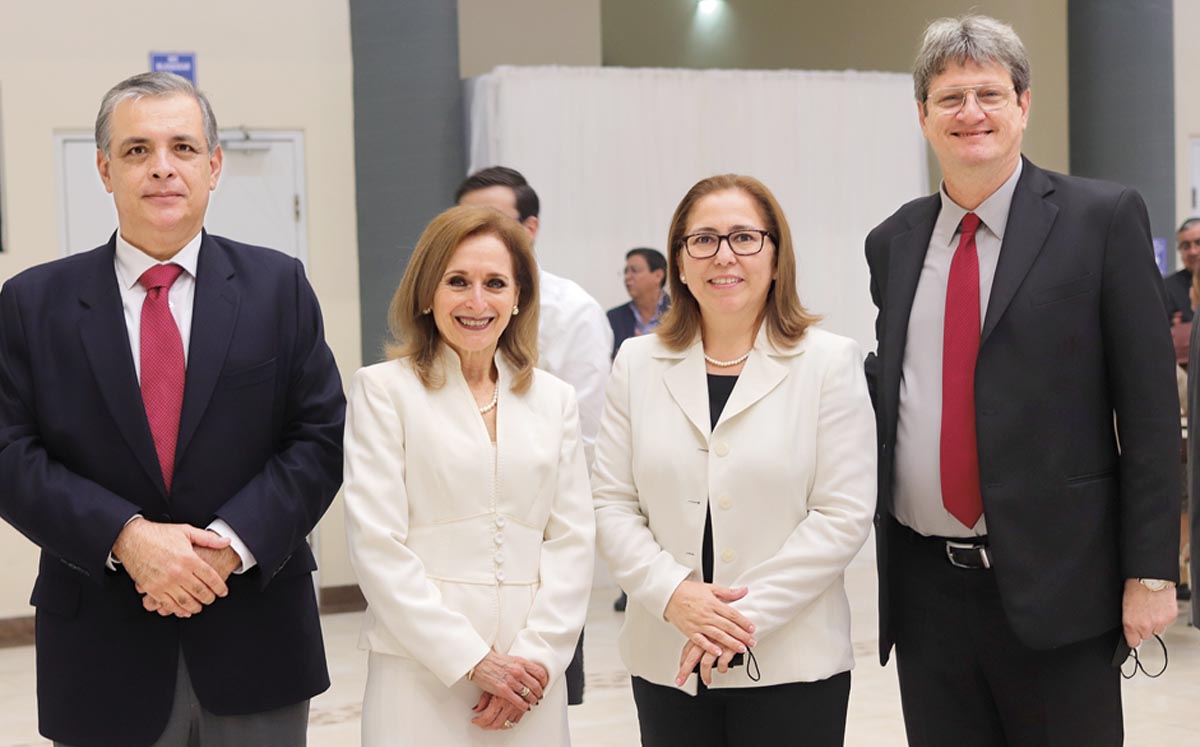 Héctor Meléndez, Gloria Septién, Patricia Martínez y Basilio Kot / Fotos: Dennis Hernández