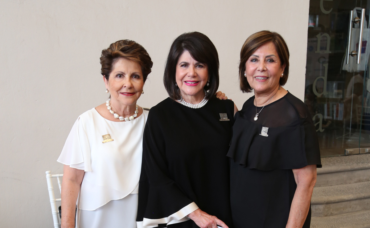 Laurencia, Esperanza y Lupita