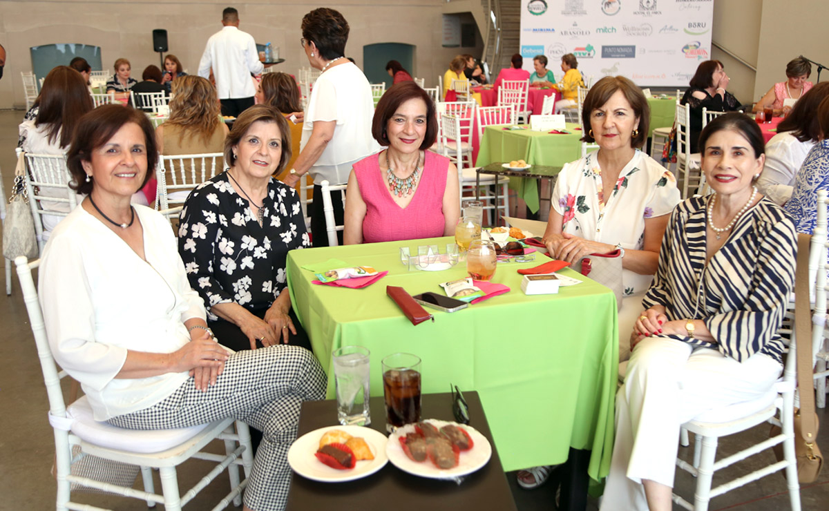 Tere, Marcela, Isabel, Chela y Rocío