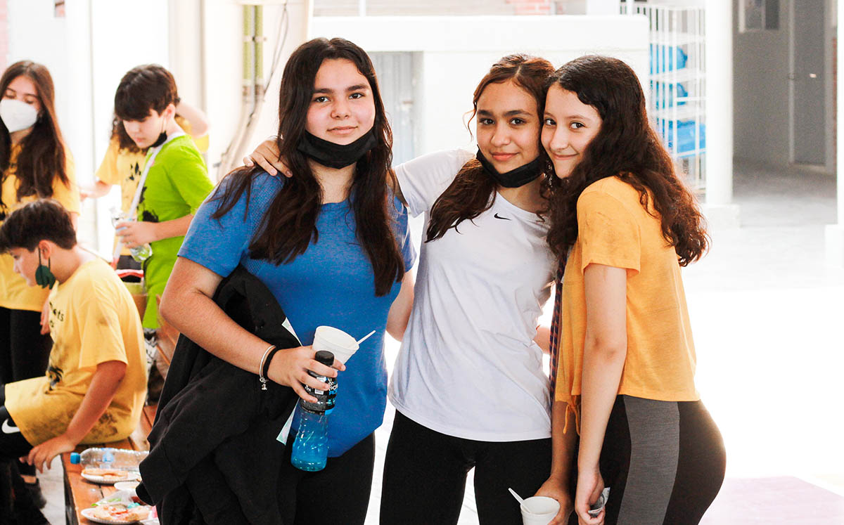 Yezika Torres, Yolanda Segura y Jimena Rocha / Foto: José Chang