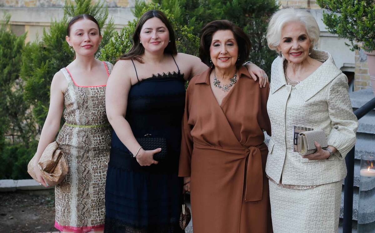 Antonieta Mata, Vera Medrano, Magdalena Garza y Sonia Garza Rapport