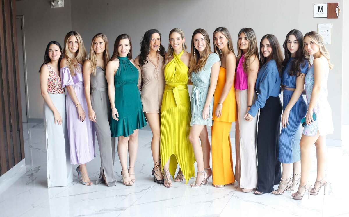 Euge junto a sus mejores amigas