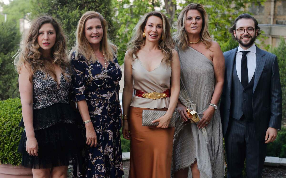 Yolanda Ayala, María Elena Rodríguez, Beatriz Castañeda, Virginia Leal y Roberto Clariond
