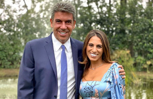 La relación inició por teléfono. (Foto: Instagram)