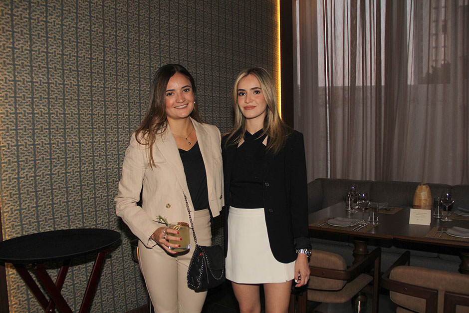 Fernanda Iturbide y María José Iturbide.