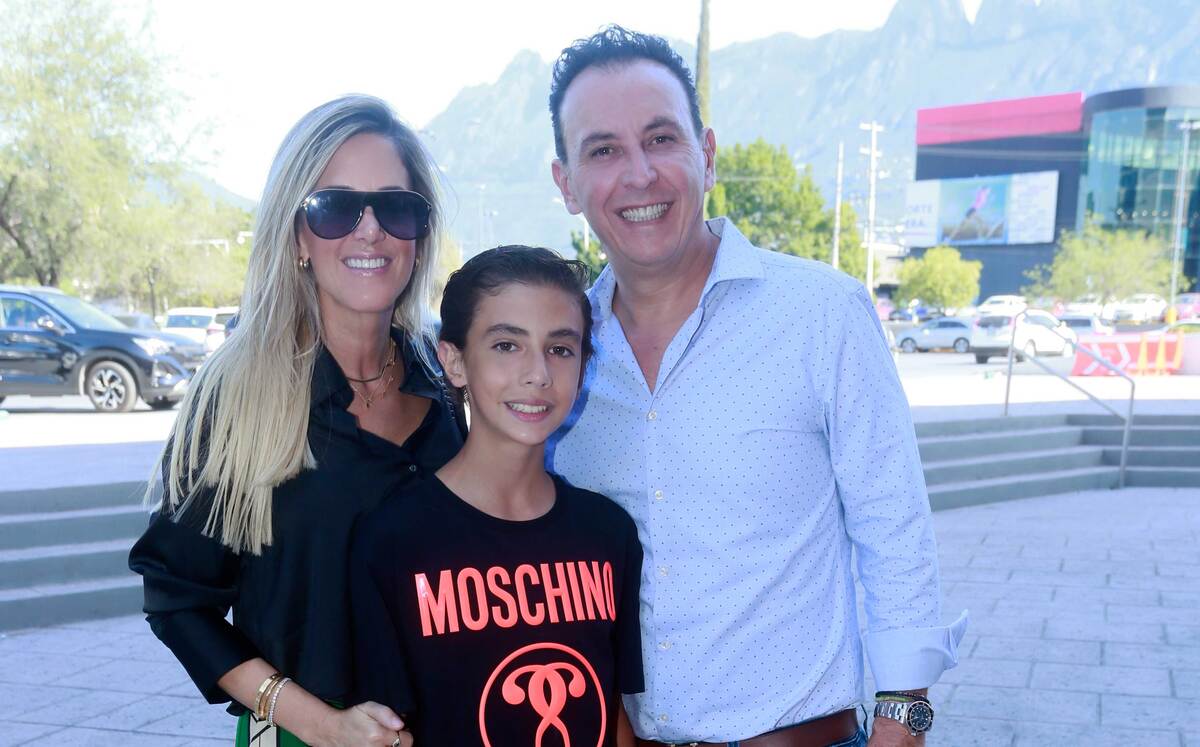 Ana Gaby Lozano de González, Emiliano González y Ernesto González