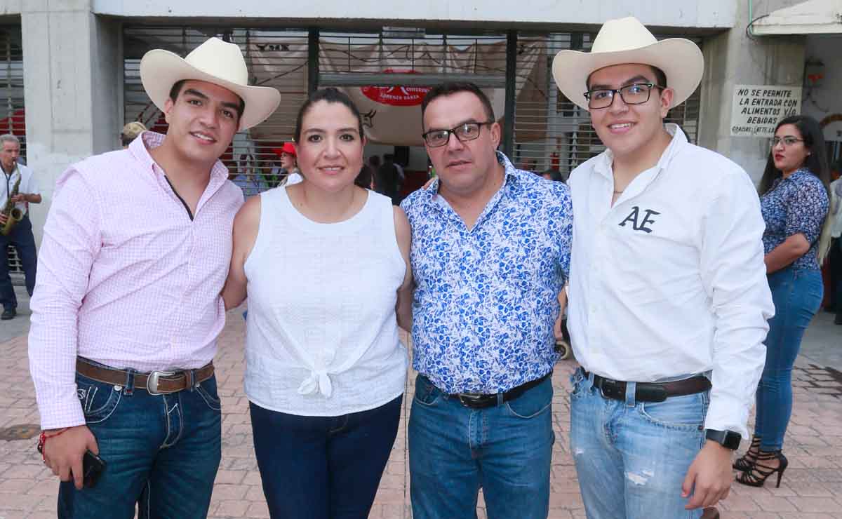 Carlos de la Rosa, Mary José Solana, Carlos de la Rosa y Jorge de la Rosa / Fotos: Omar Valdez