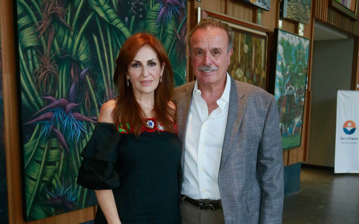 Marcela Guajardo de Saldívar y Hernán Saldívar