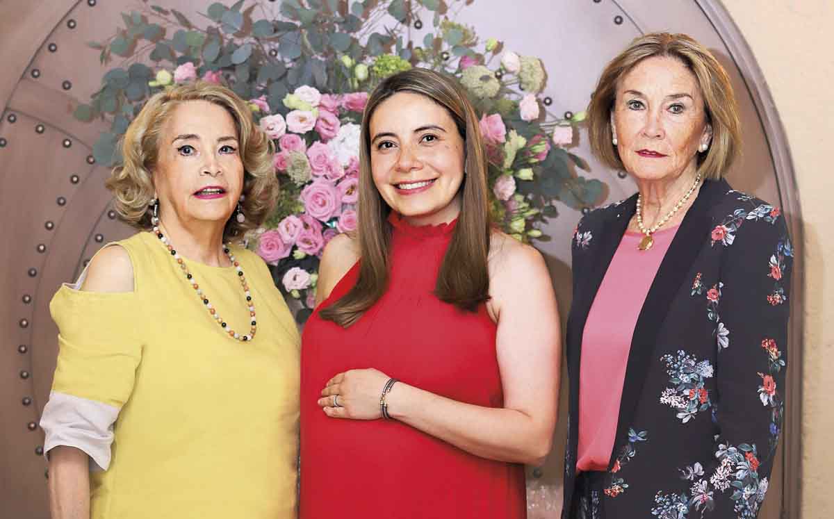 Laura de Canton, Nydia Canton y Pili de Fernández  / Fotos: Dennis Hernández