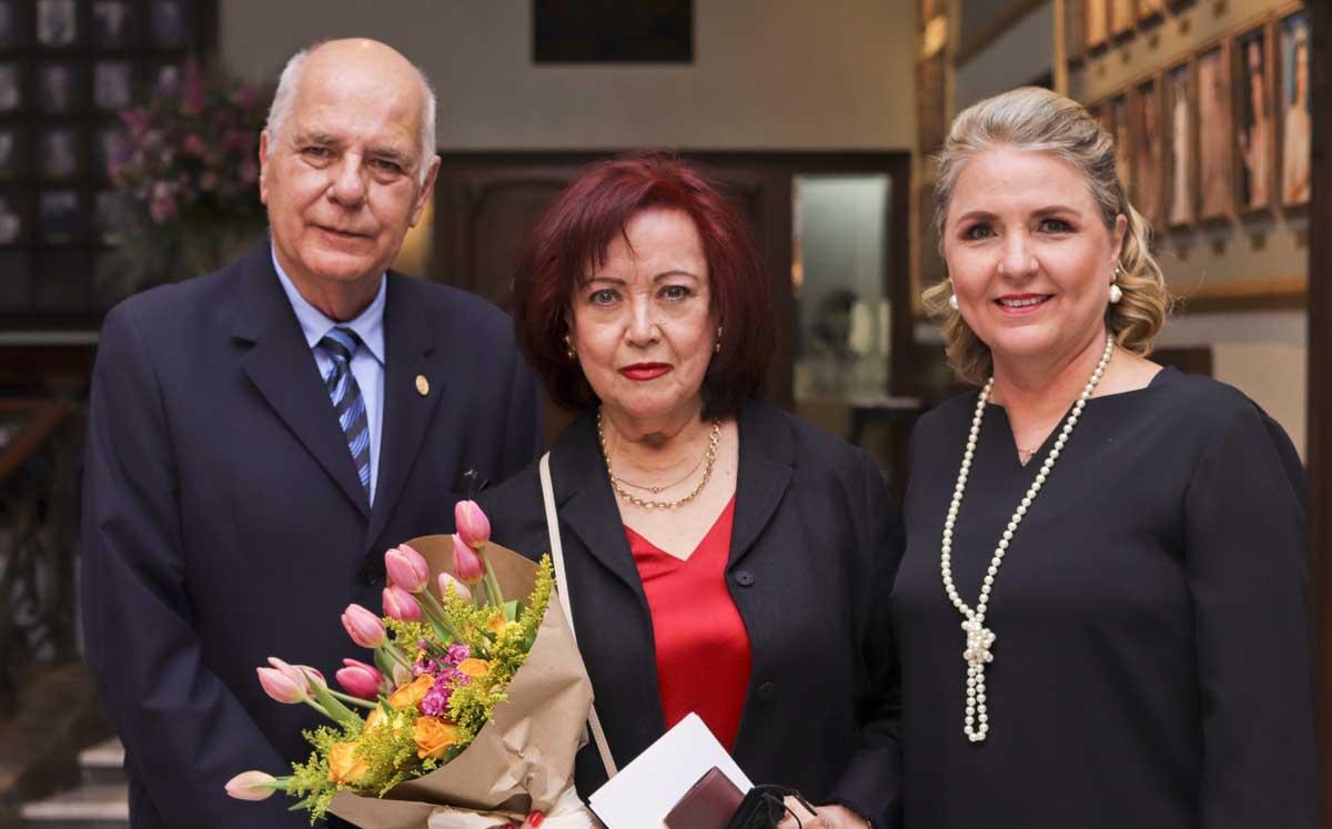 Carlos Azcárraga, Amparo Berumen y Begoña de Azcárraga / Foto: Dennis Hernández