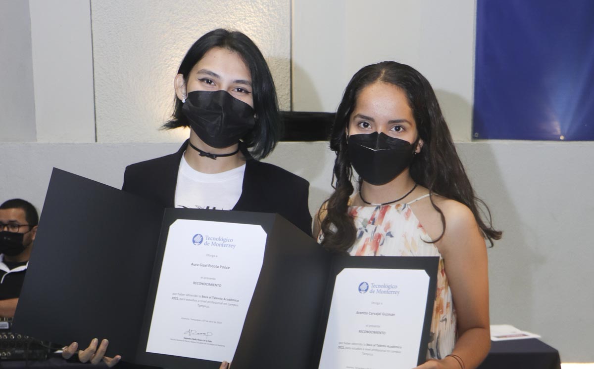 Ana Escoto y Arantza Carvajal / Foto: Dennis Hernández