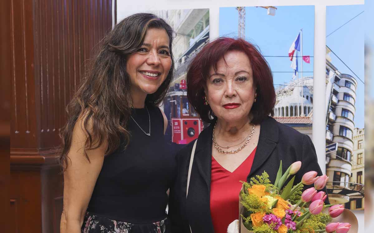 Rosamaría Robles y Amparo Berumen / Foto: Dennis Hernández