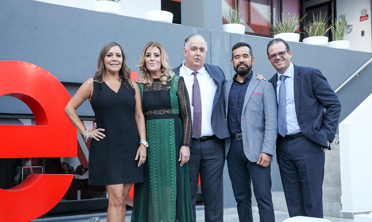 Tere Guzmán, Luly Montaño, Mauricio Miravete, Fidel Juárez Arista y Mauricio García