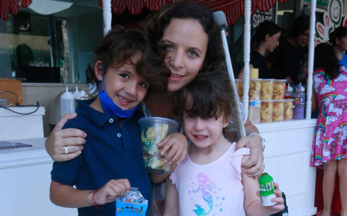 Andrés Bichara, Sisy Taran y Sisy Taran