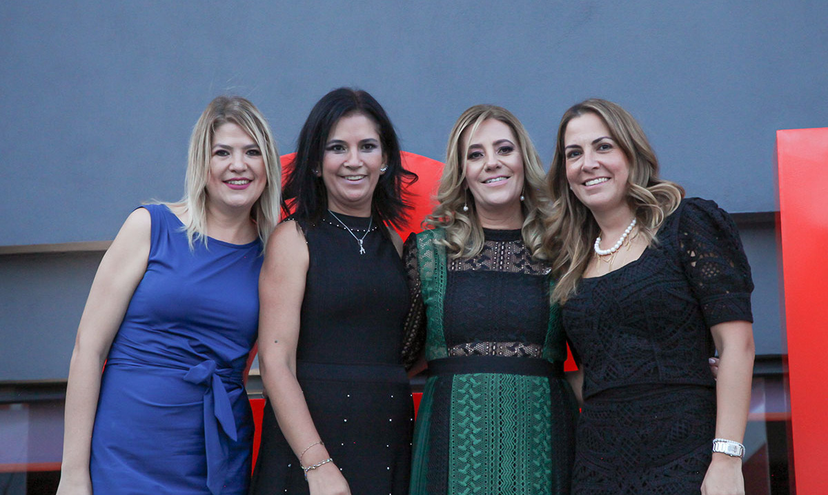 Carmen Maria Montaño, Ana Paola Montaño, Luly Montaño y Lorena Manautou