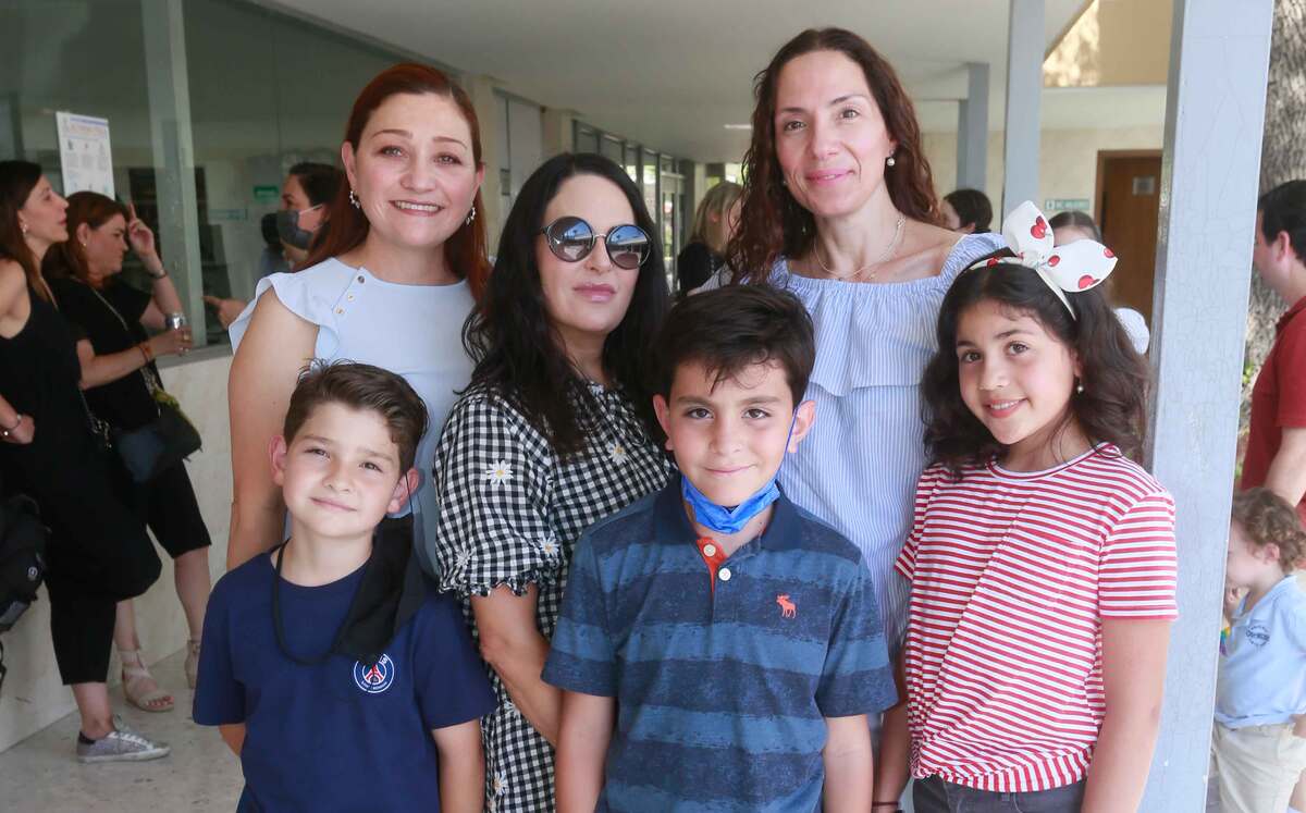 Bárbara Bortoni, Sebastián Santillán, Silvia Elizondo, Gabriel Villarreal, Claudia Vagi y Daniela Leal