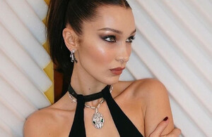 Bella Hadid luce bikini animal print en Miami. (Foto: Instagram).