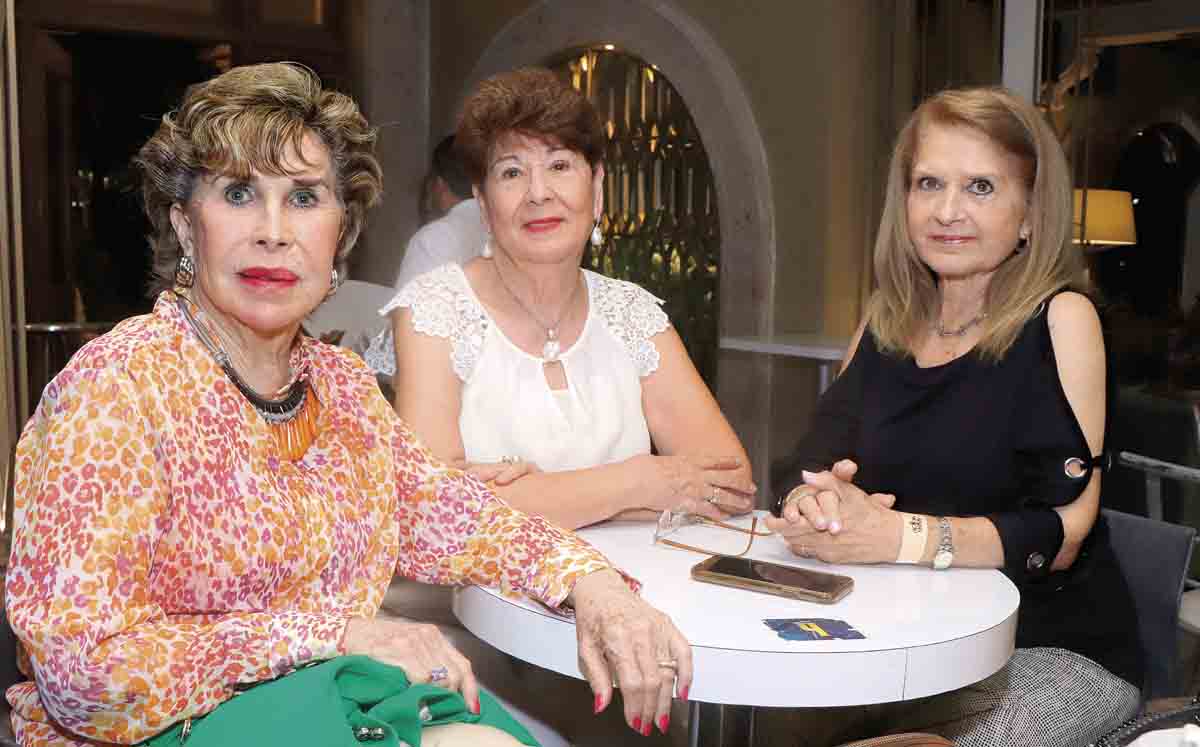 Anabertha de Hernández, Amparo Díaz y Keta Siller / Fotos: Dennis Hernández