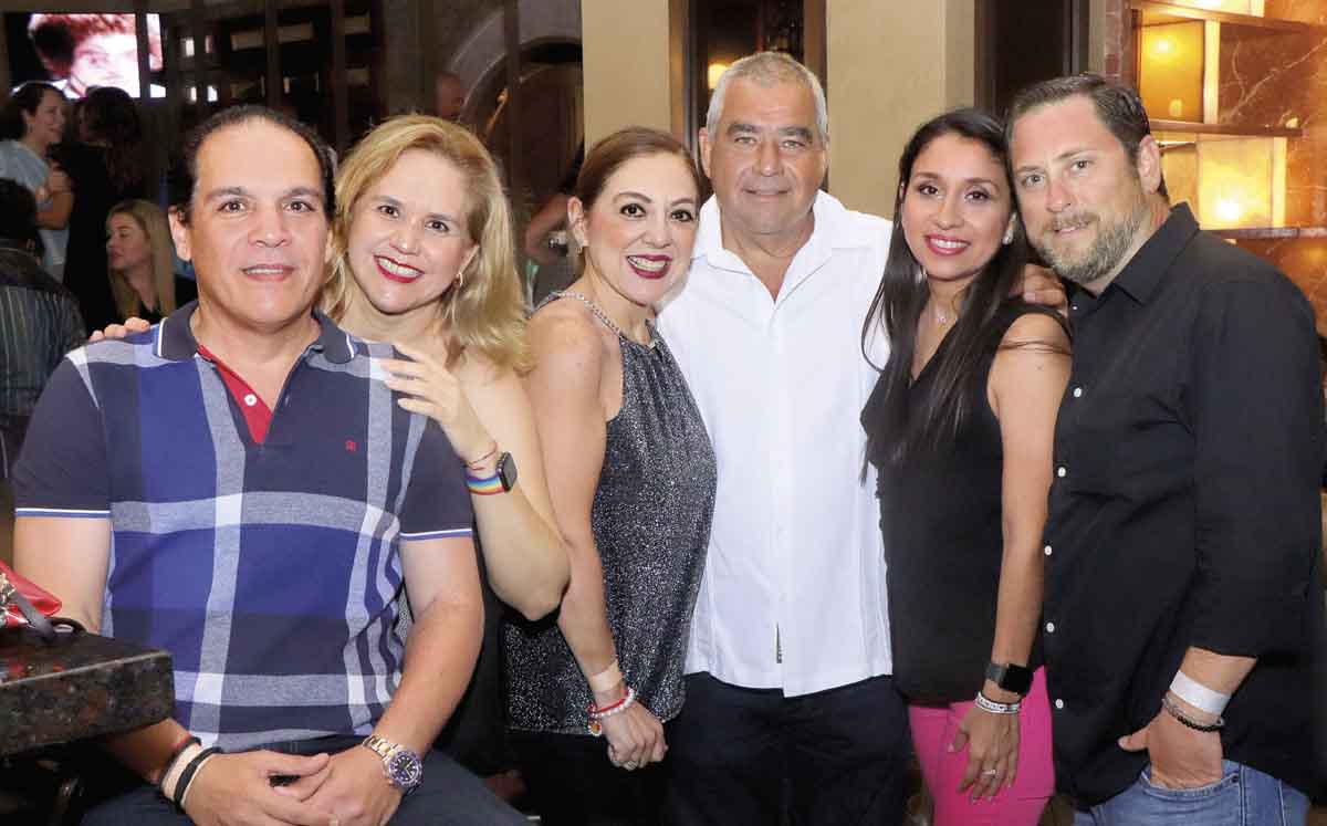Ramiro Elizondo, Carmenchu Hurtado, Rosalinda Morán, Luis Torres, Ana Gaby Martínez y Fernando de la Garza / Fotos: Dennis Hernández