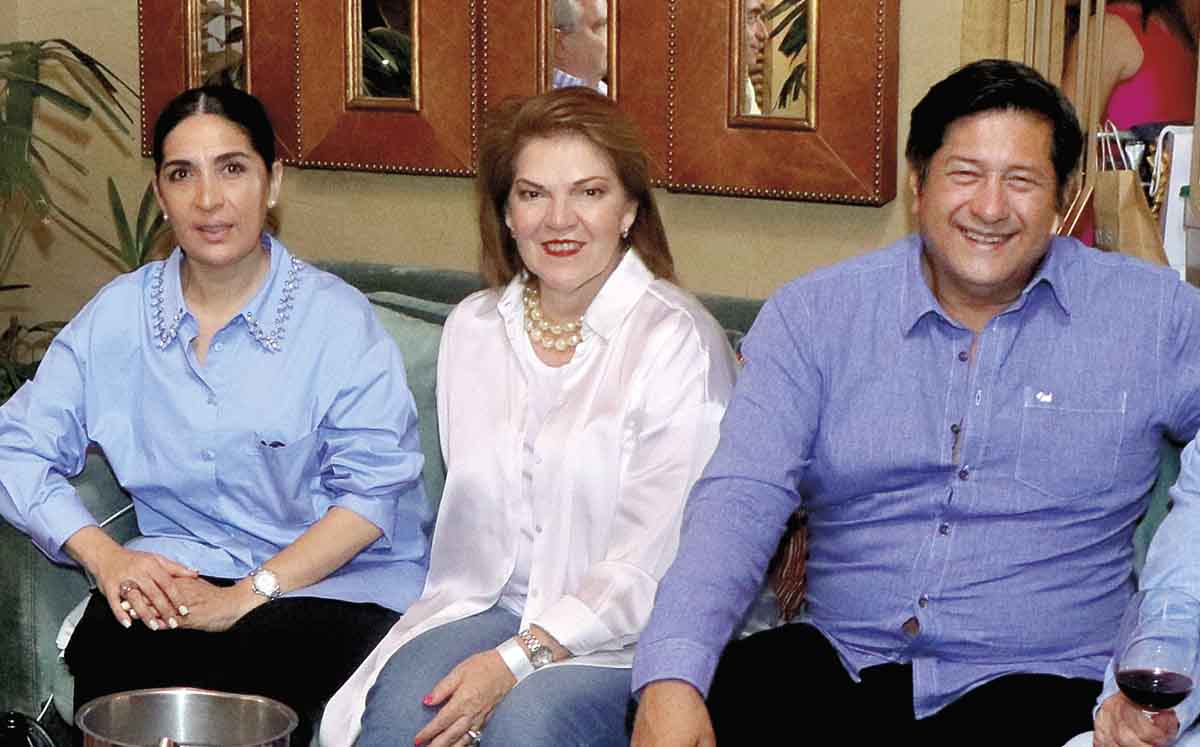 Sylvia Herrera, Elvira del Campo y  Jorge Tacea / Fotos: Dennis Hernández