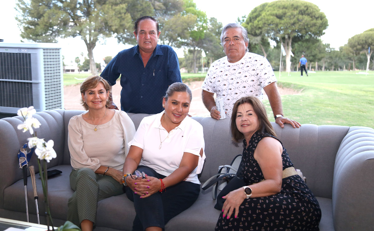 José Luis, Jorge, Olga, Laura y Elsira