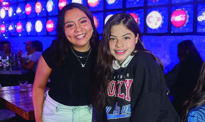 Emilia Recillas y Valeria Capitán