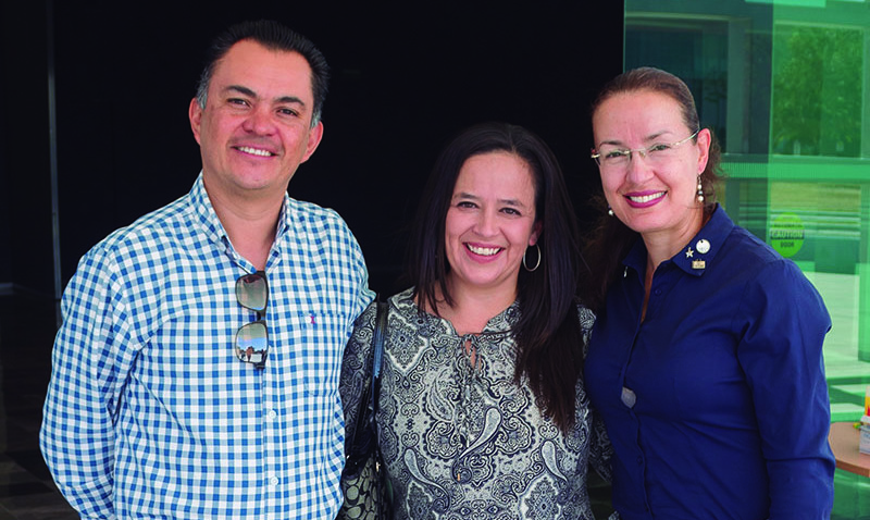 Francisco Ruiz, Ana Jiménez y Angélica Valencia