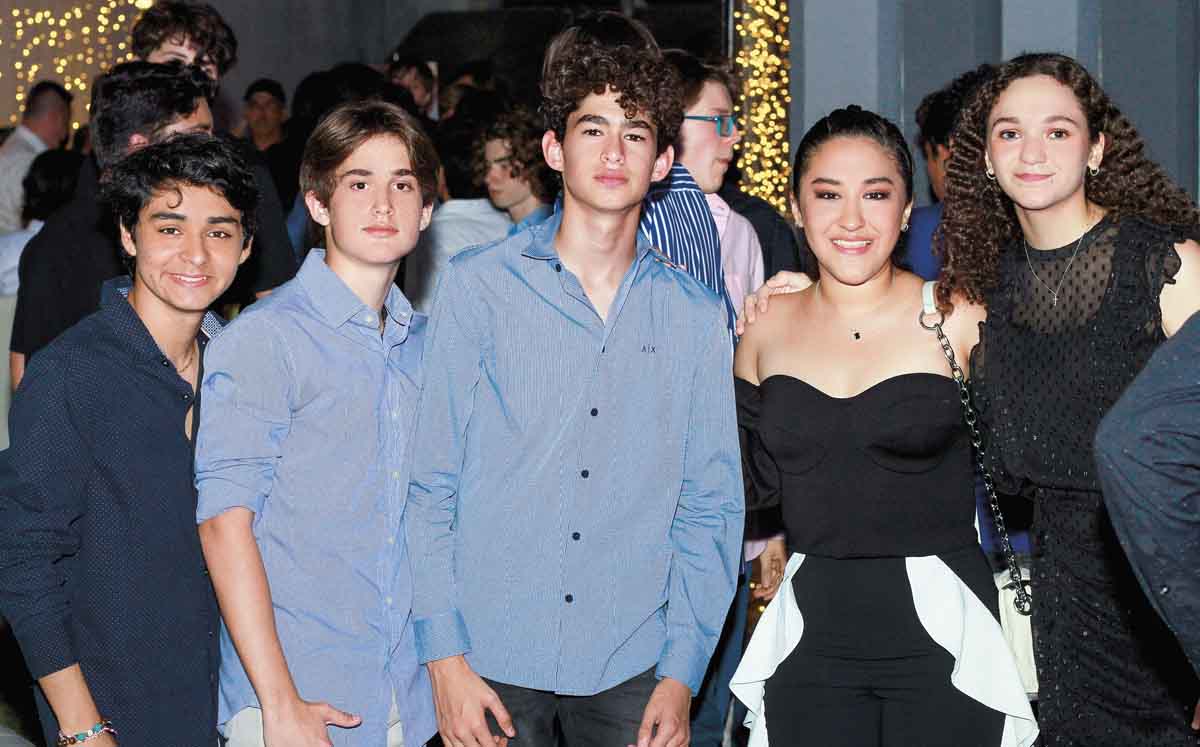 Santiago Martínez, Alberto Delgado, Pedro Couret, Luciana castillo y María Isabel Inguanzo / Fotos: José Chang