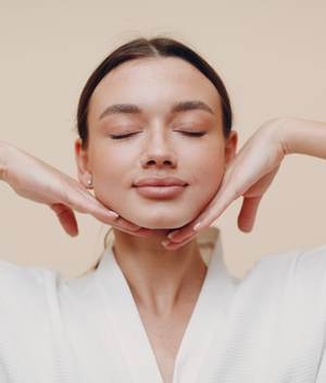 Yoga-facial: Qué es y por qué es tan popular entre celebridades  (Foto: Getty Images)
