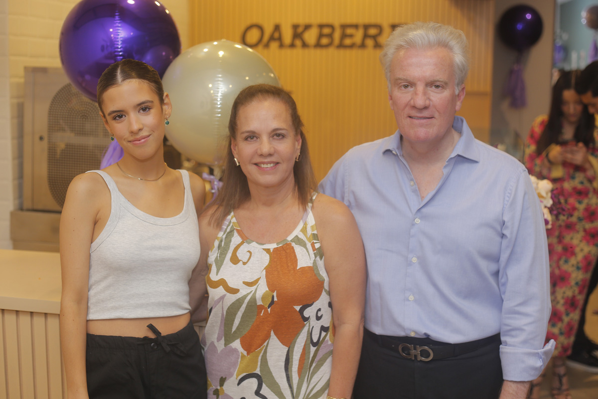 Andrea Bueno, Graciela Martínez y Rogelio Bueno
