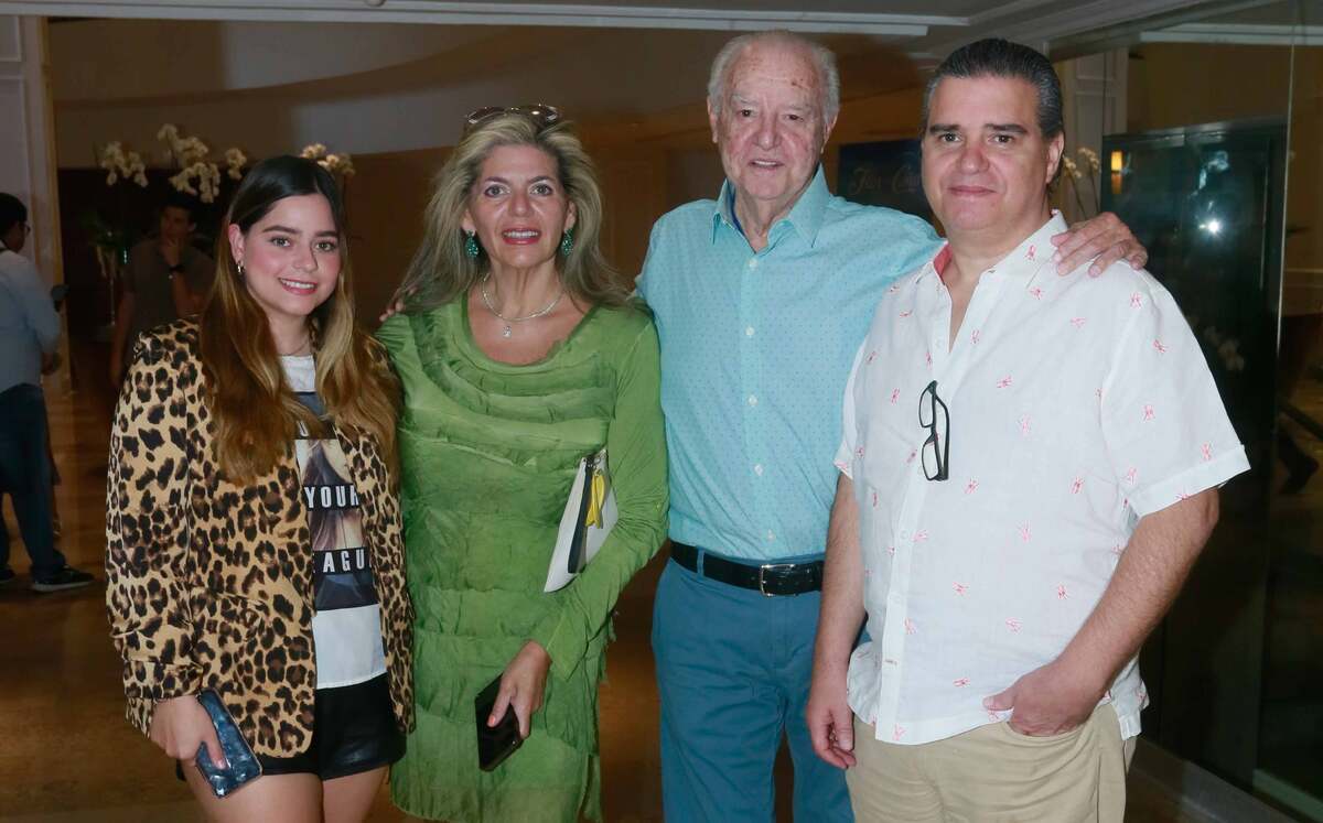 Camila Rodríguez, Érika González Brunell de Rodríguez, Edmundo Rodríguez y Edmundo Rodríguez