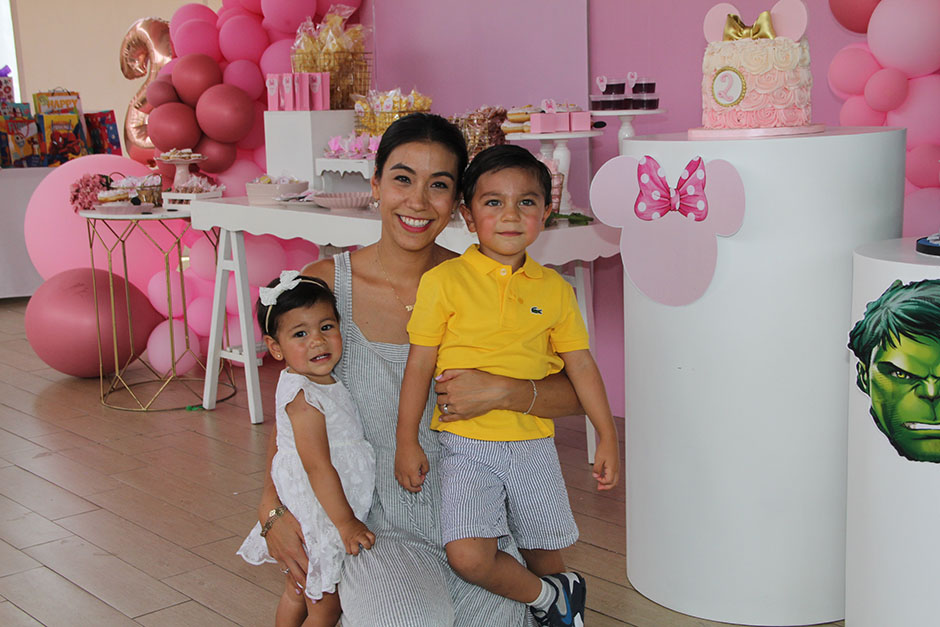 Camila Urquía, Lucía Reverte y Sebastián Urquía