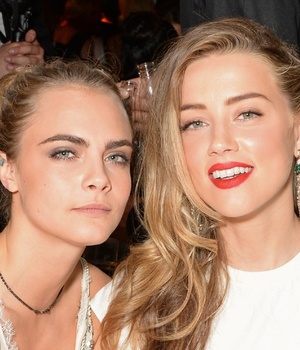 Cara Delevigne y las fotos de su apasionado beso con Amber Heard (Foto: Getty Images)